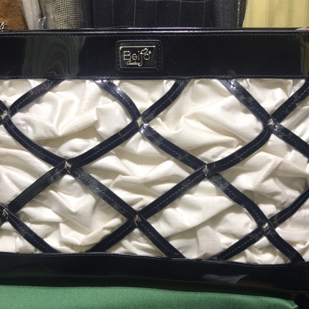 Beijo. Beautiful Purse. Luxe Collection. The Beauty Is Awesome.